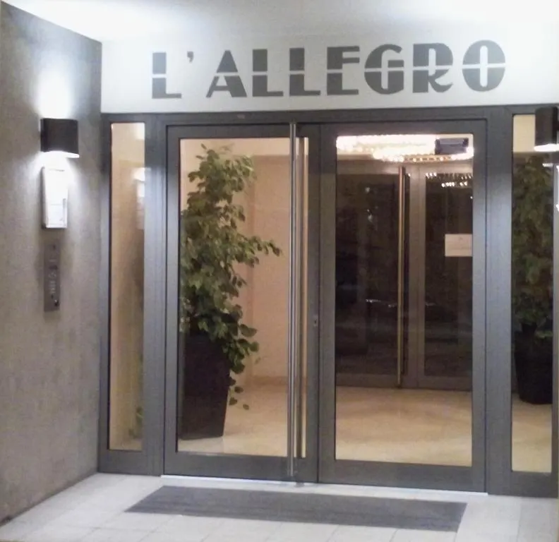 L'Allegro Apartment Nice 0*,